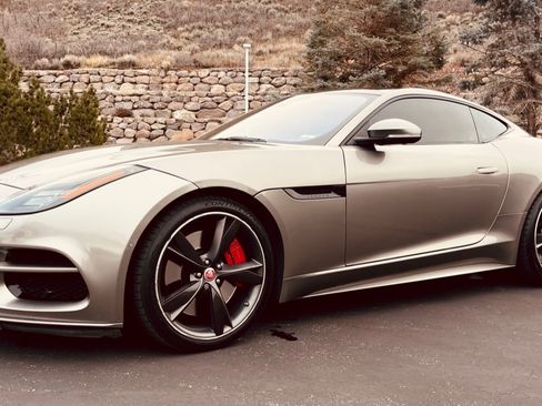 Used 2018 Jaguar F-TYPE R image 1