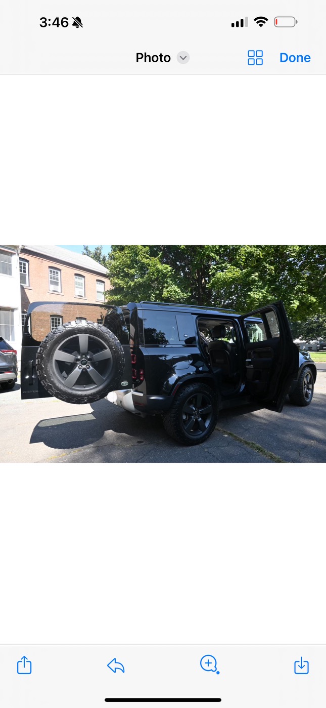 Used 2023 Land Rover Defender 110 SE AWD/4WD image 5