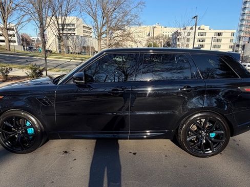 Used 2018 Land Rover Range Rover Sport HSE image 2