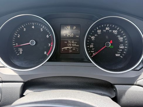 Used 2015 Volkswagen Jetta SE FWD image 5