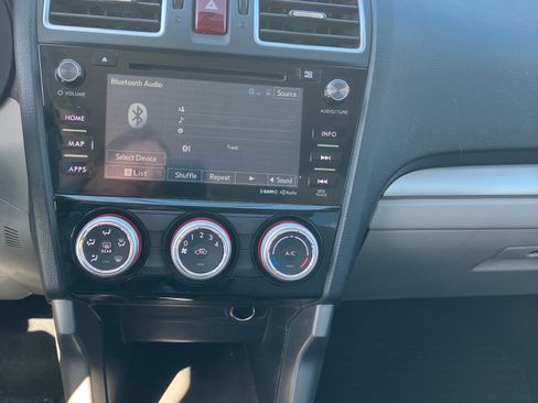 Used 2016 Subaru Forester 2.5i Premium image 11