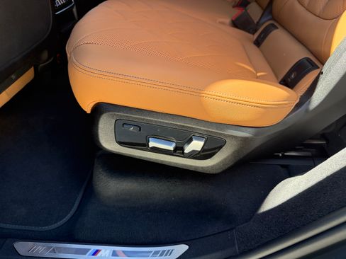 Used 2026 BMW X7 xDrive40i w/ M Sport Package AWD/4WD image 21
