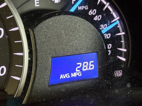Used 2012 Toyota Camry LE FWD image 18