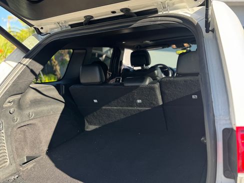 Used 2020 Jeep Grand Cherokee Limited RWD image 4