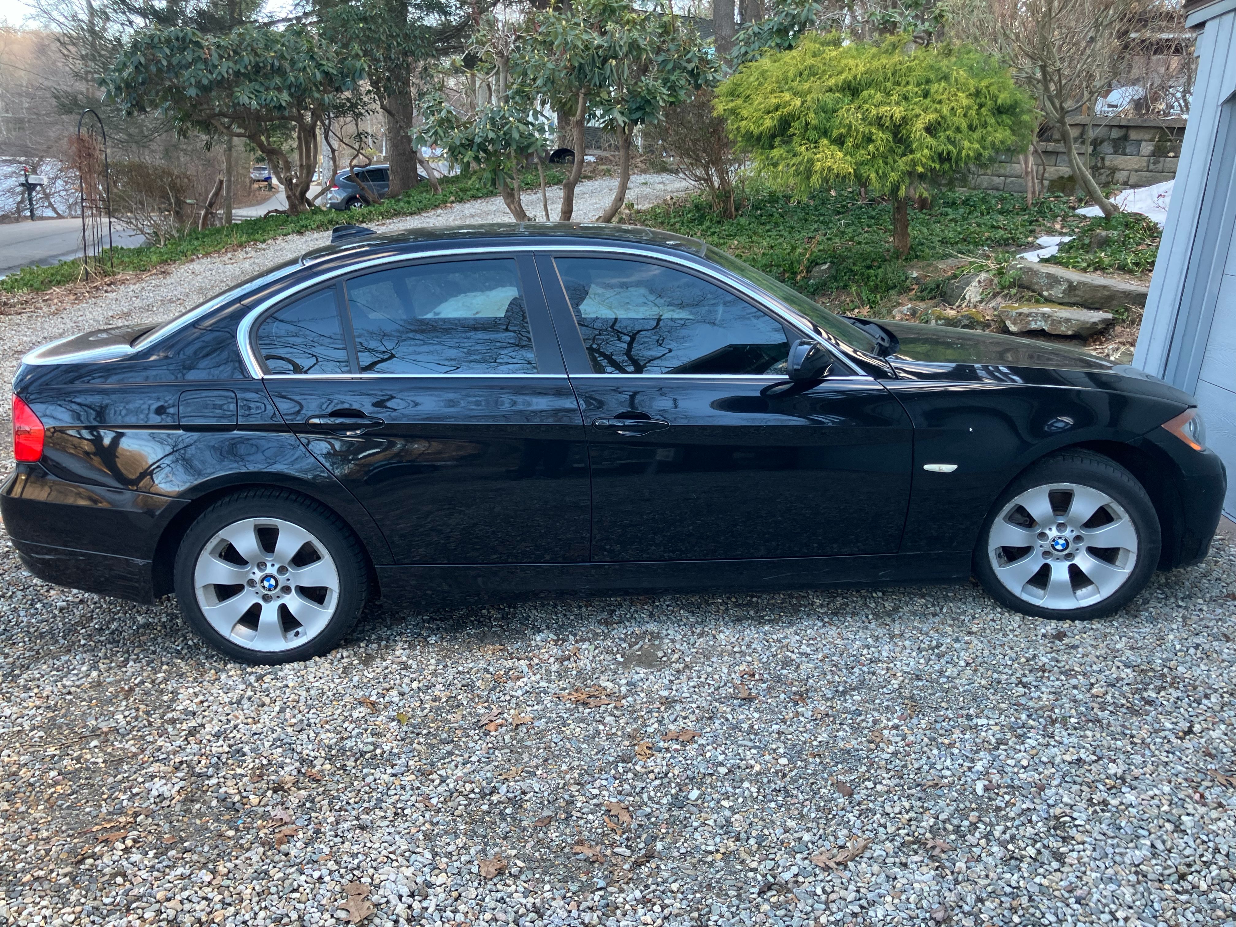 Used 2006 BMW 330xi Sedan AWD/4WD image 2