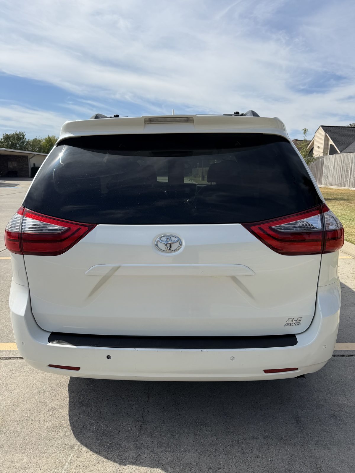 Used 2020 Toyota Sienna XLE w/ XLE Navigation Package AWD/4WD image 5