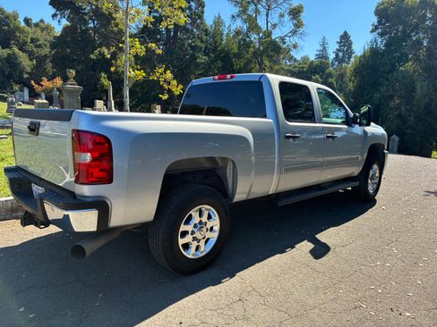 Used 2012 Chevrolet Silverado 2500 LT w/ Interior Plus Package image 10