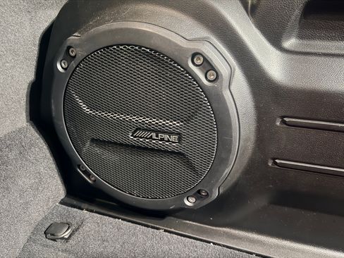 Used 2022 Jeep Wrangler Unlimited Sahara w/ Cold Weather Group image 8