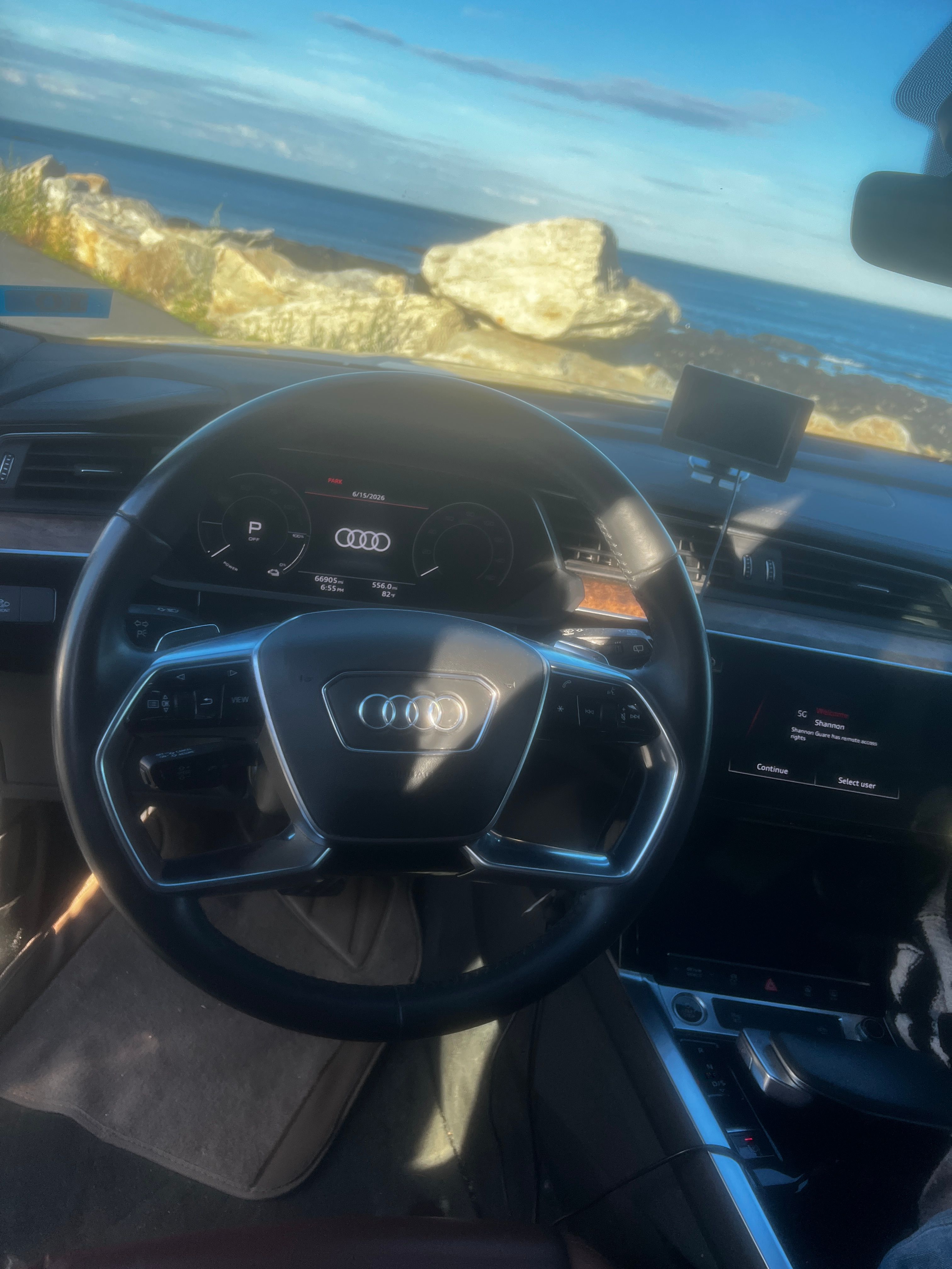 Used 2021 Audi e-tron Premium w/ Convenience Plus Package AWD/4WD image 10