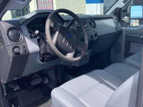 Used 2016 Ford F250 XL w/ XL Appearance Package image 13