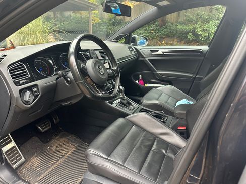 Used 2015 Volkswagen Golf R 4-Door image 10