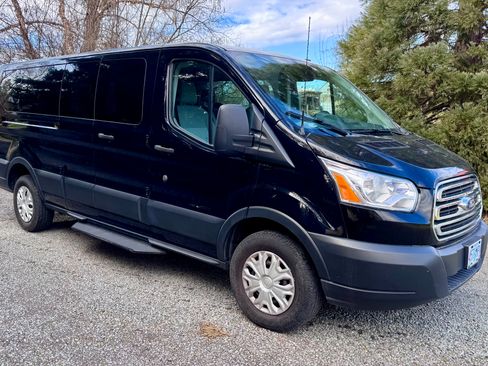 Used 2019 Ford Transit 350 XLT image 2