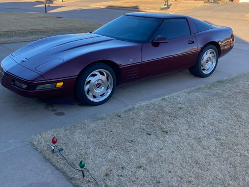 Used 1993 Chevrolet Corvette Coupe image 11