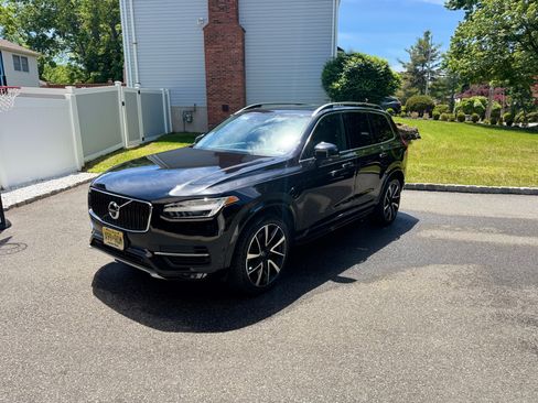 Used 2019 Volvo XC90 T6 Momentum w/ Advanced Package AWD/4WD image 1