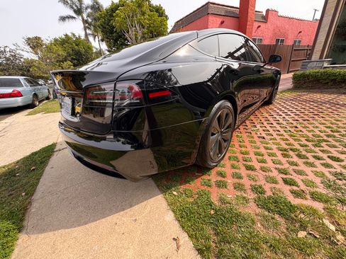 Used 2023 Tesla Model S Standard Range image 8