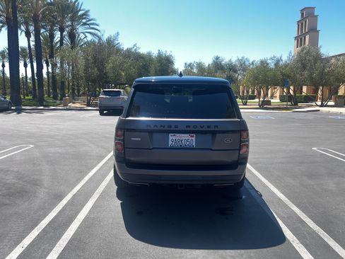 Used 2018 Land Rover Range Rover Long Wheelbase Autobiography image 6