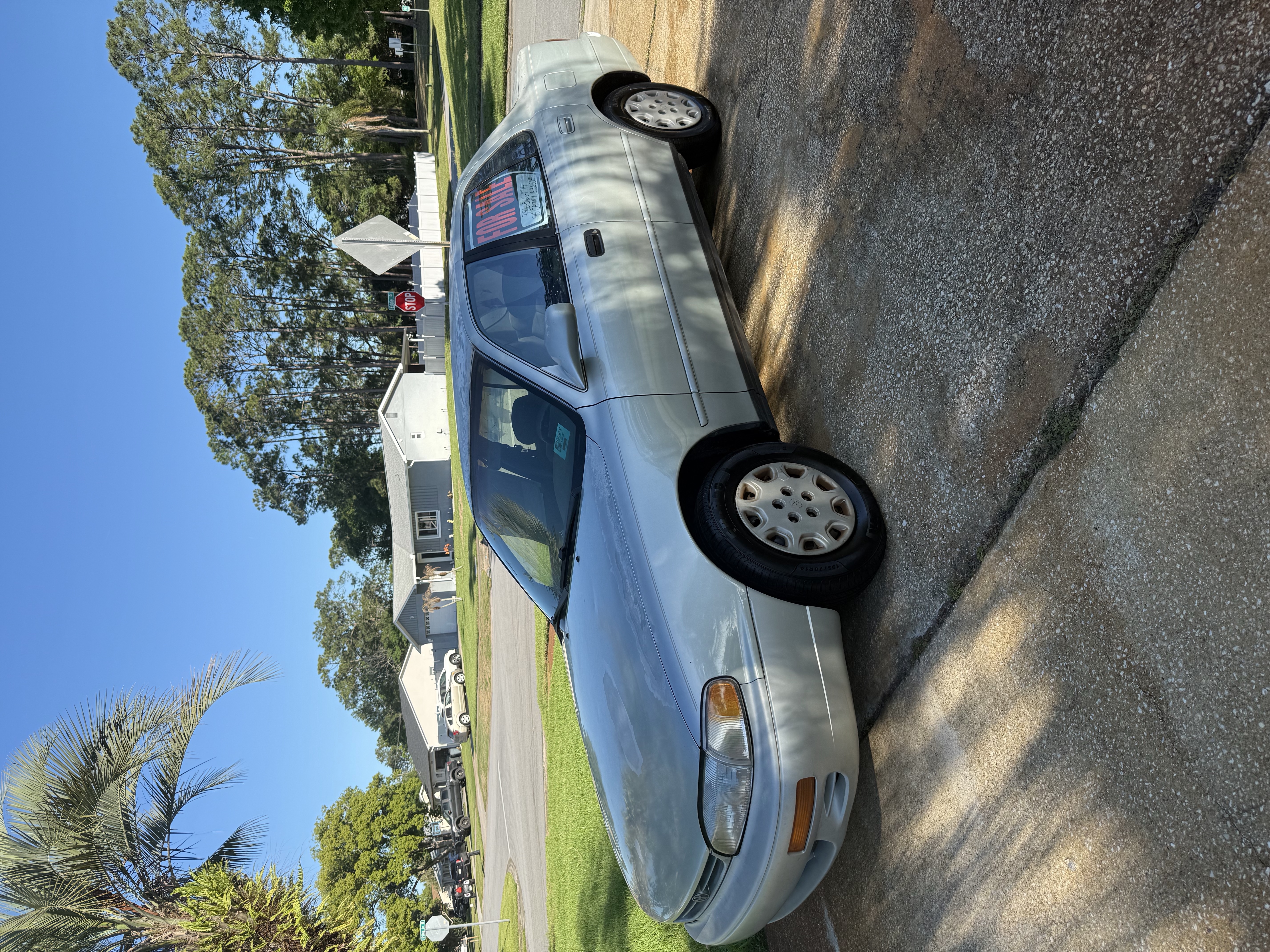 Used 1995 Toyota Camry LE FWD image 1