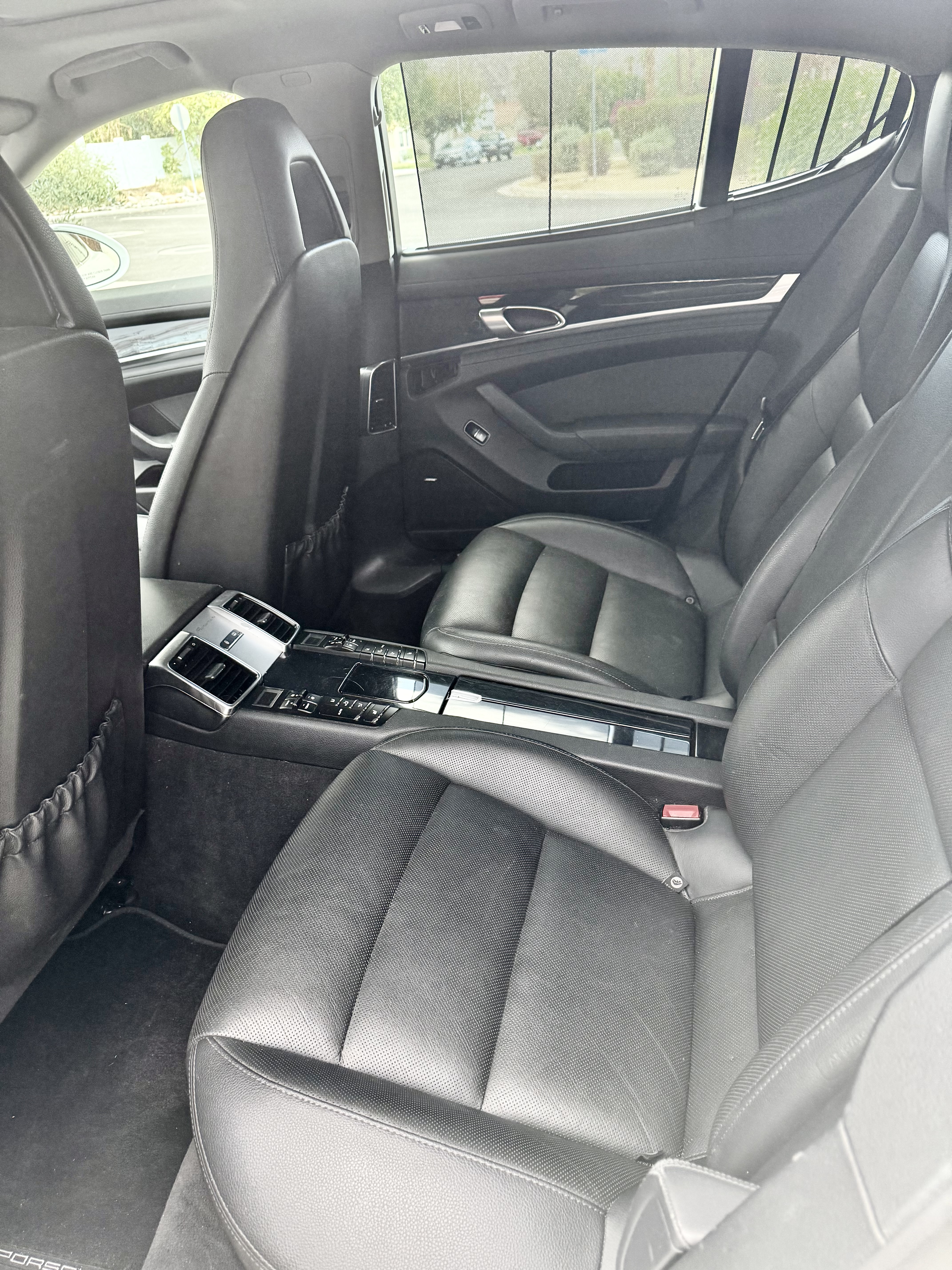 Used 2014 Porsche Panamera S RWD image 19