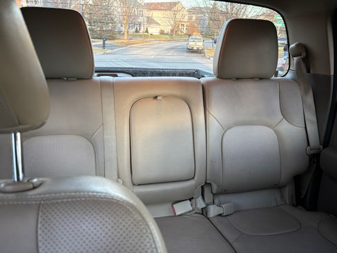 Used 2012 Nissan Frontier SL w/ Moonroof Pkg image 12