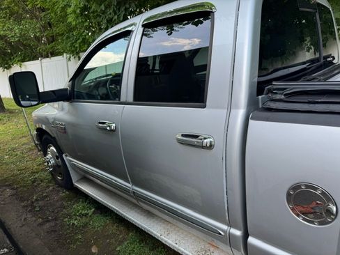 Used 2009 Dodge Ram 3500 Truck SLT w/ Trailer Tow Group RWD image 5