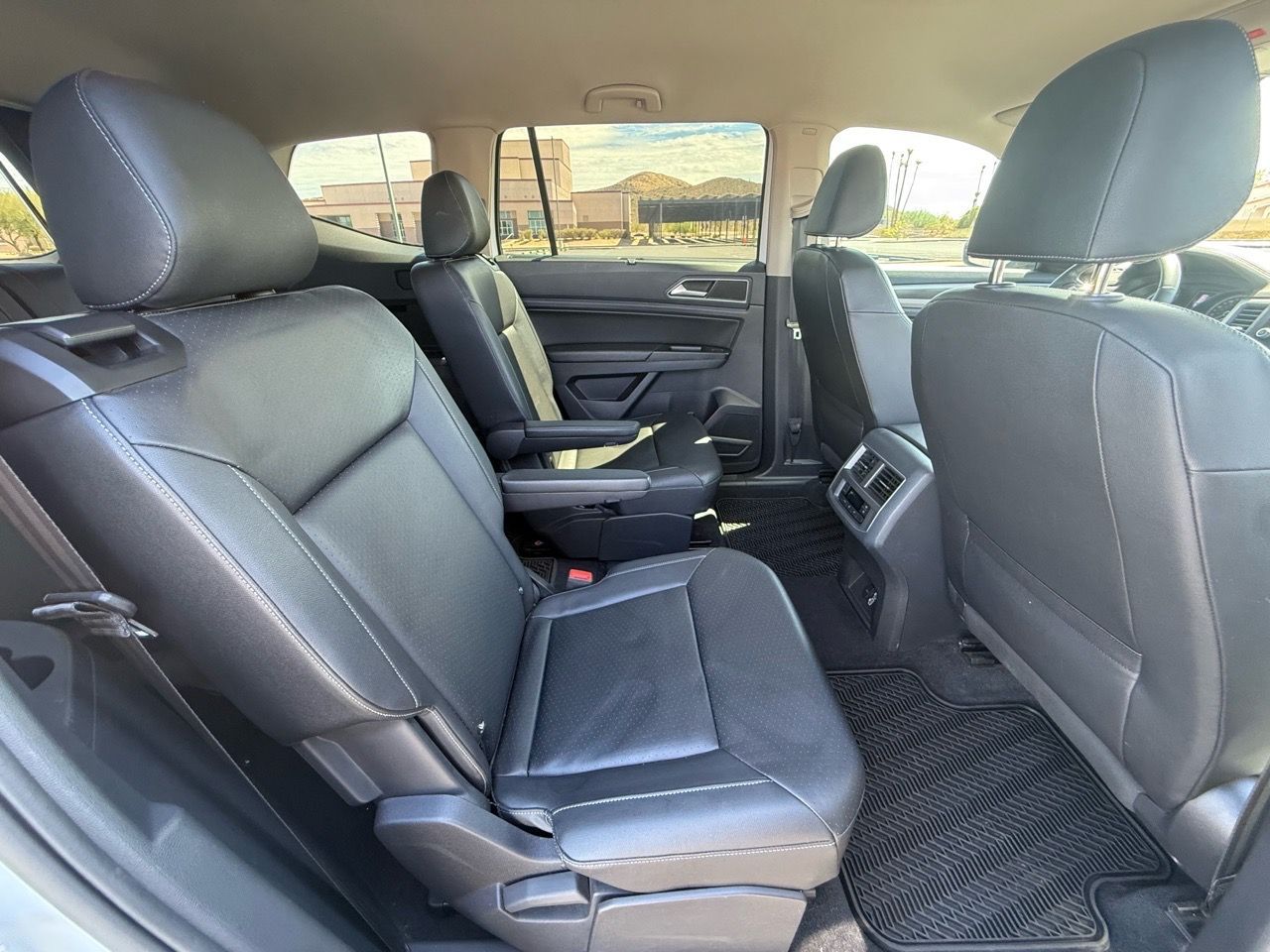 Used 2019 Volkswagen Atlas SE FWD image 12