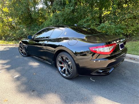 Used 2015 Maserati GranTurismo MC image 8