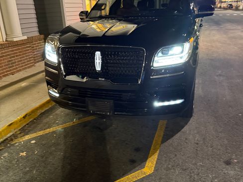 Used 2021 Lincoln Navigator L Reserve image 1