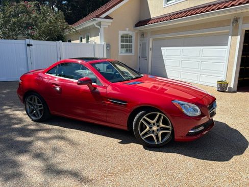 Used 2014 Mercedes-Benz SLK 250 image 2