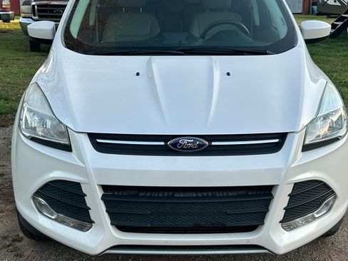 Used 2014 Ford Escape SE w/ Equipment Group 201A image 4