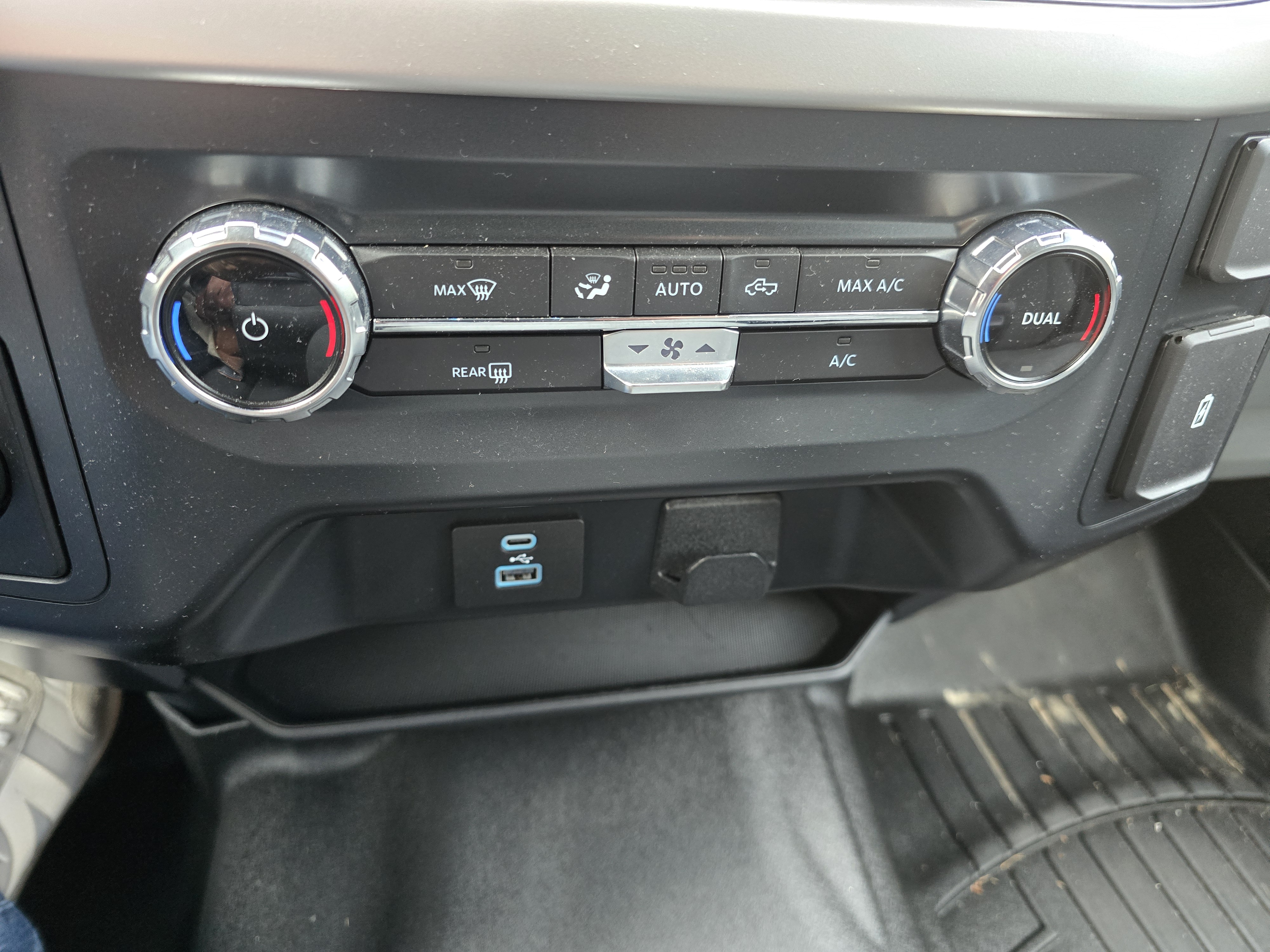 Used 2022 Ford F150 XLT w/ Equipment Group 301A Mid RWD image 21