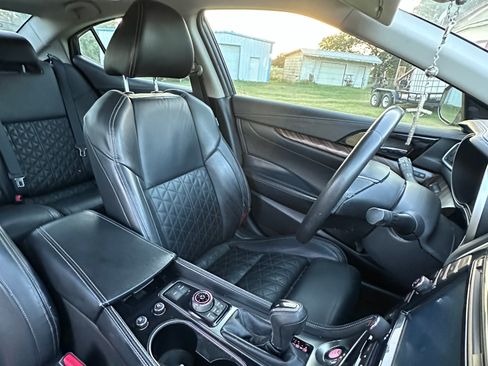 Used 2016 Nissan Maxima Platinum FWD image 13