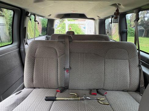 Used 2009 GMC Savana 1500 AWD Passenger w/ LT Preferred Equipment Group image 10