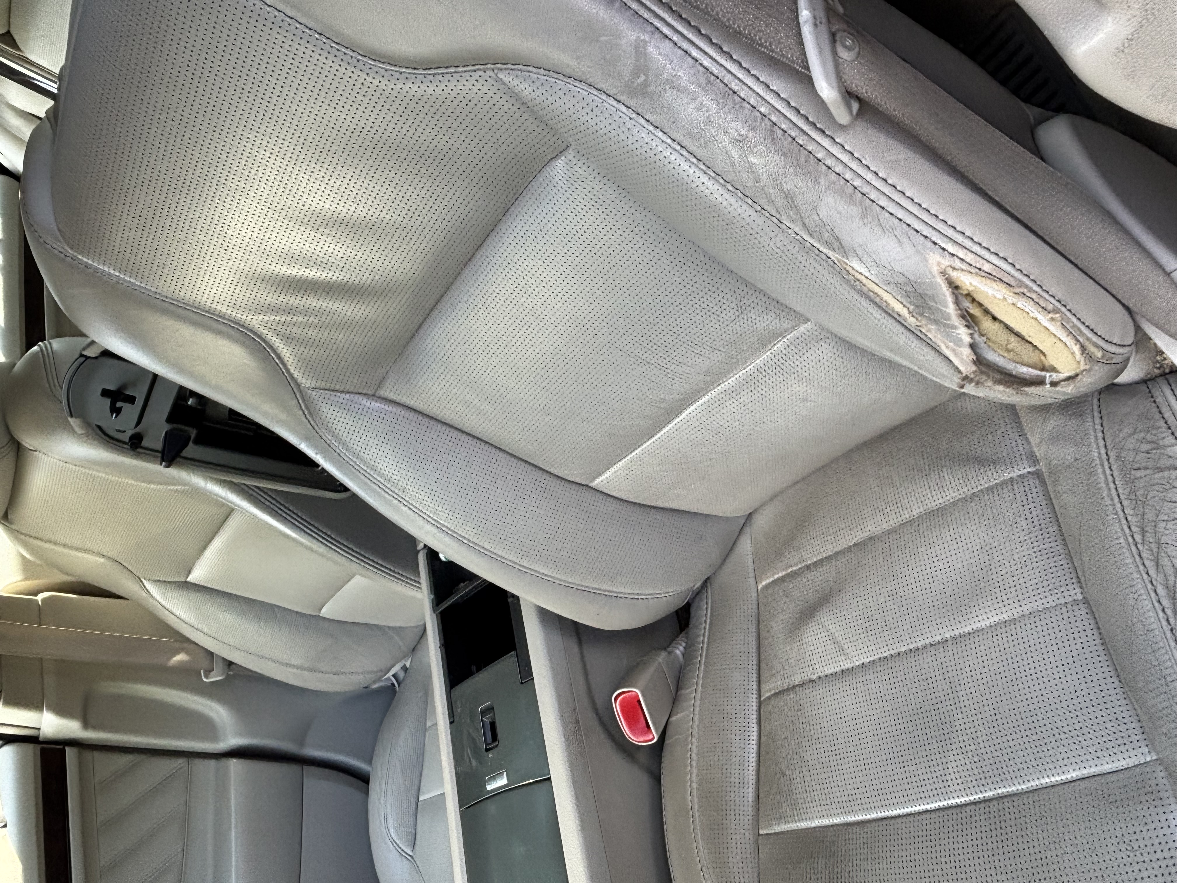 Used 2011 Ford Taurus Limited w/ 301A Rapid Spec Order Code FWD image 4