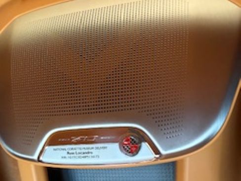 Used 2023 Chevrolet Corvette Stingray Premium Conv w/ Z51 Performance Package image 12