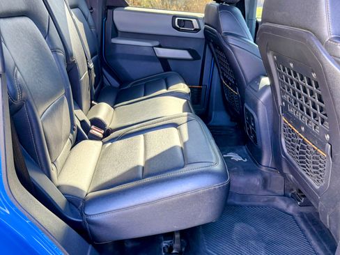 Used 2022 Ford Bronco Badlands image 11