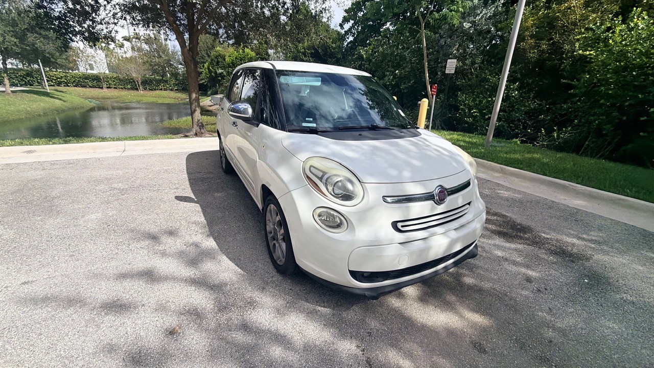 Used 2014 FIAT 500L Lounge FWD image 1