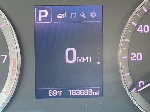 Used 2016 Hyundai Sonata Sport w/ Option Group 02 FWD image 12
