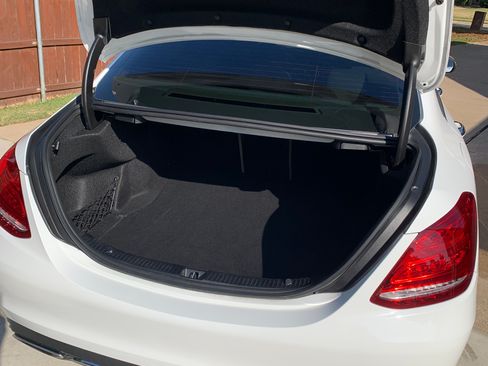 Used 2018 Mercedes-Benz C 300 Sedan image 6