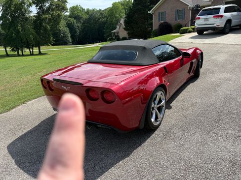Used 2012 Chevrolet Corvette Grand Sport w/ 4LT Preferred Equipment Group RWD image 9