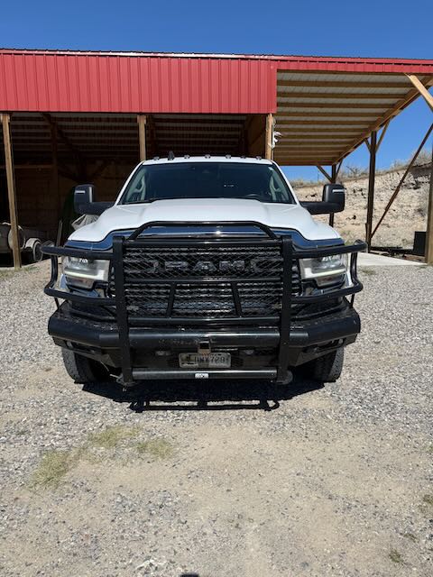 Used 2023 RAM 4500 Laramie AWD/4WD image 1