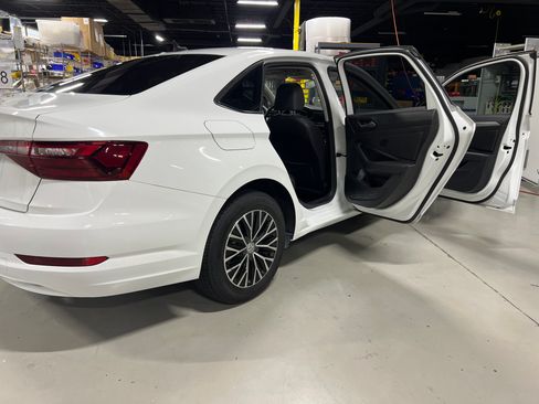 Used 2020 Volkswagen Jetta SE FWD image 10