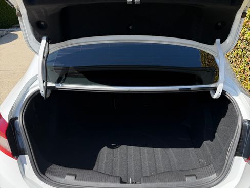Used 2018 Chevrolet Cruze LT w/ Convenience Package FWD image 12