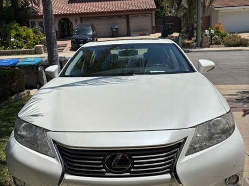 Used 2013 Lexus ES 350 w/ Premium Pkg FWD image 4