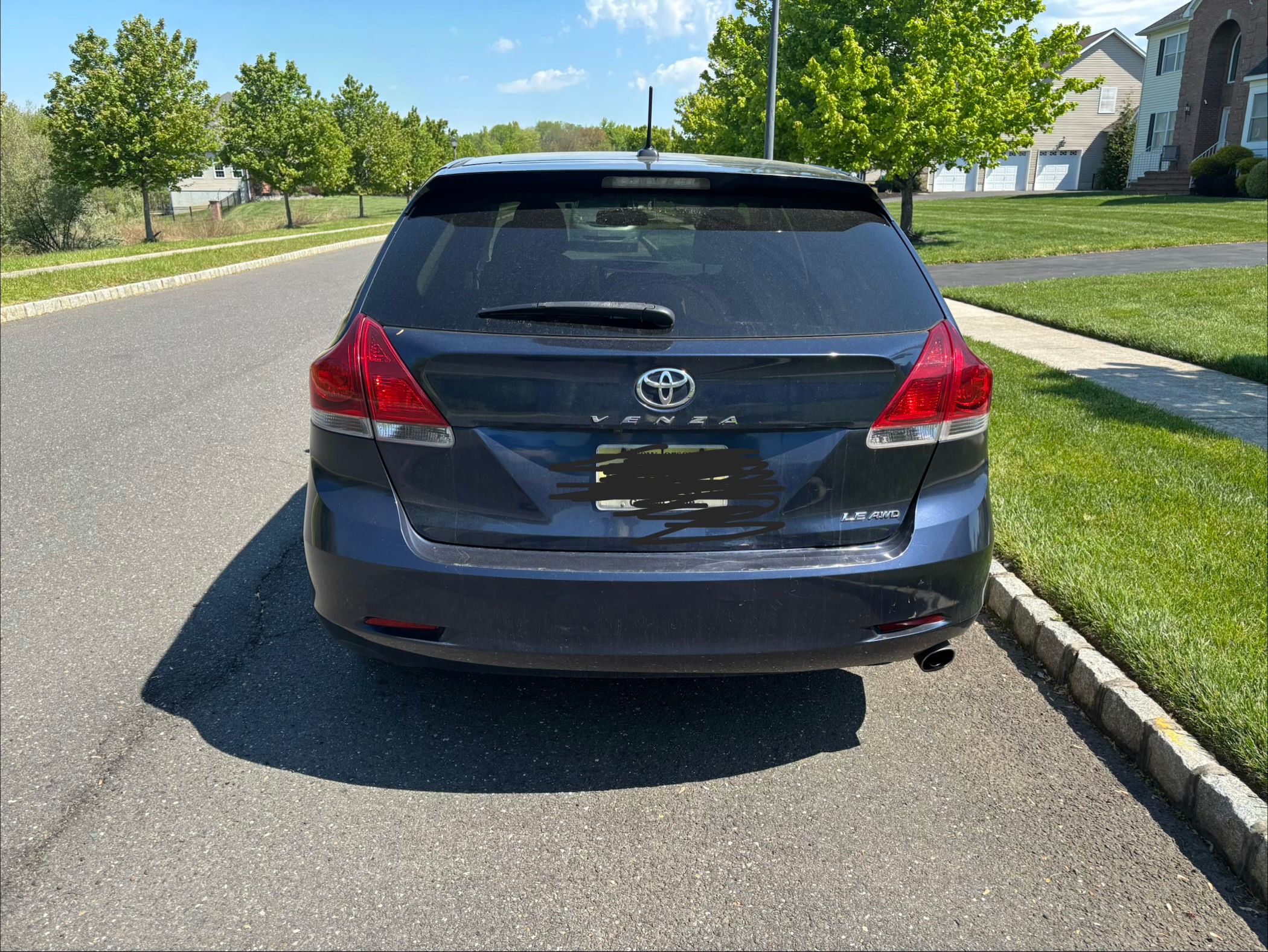 Used 2015 Toyota Venza LE AWD/4WD image 4
