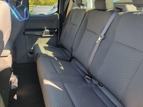 Used 2016 Ford F150 XLT image 9