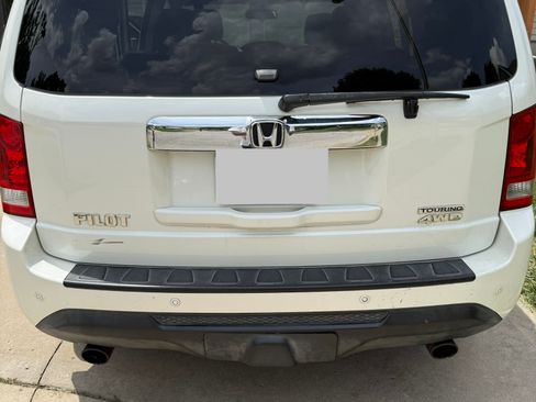 Used 2014 Honda Pilot Touring image 2