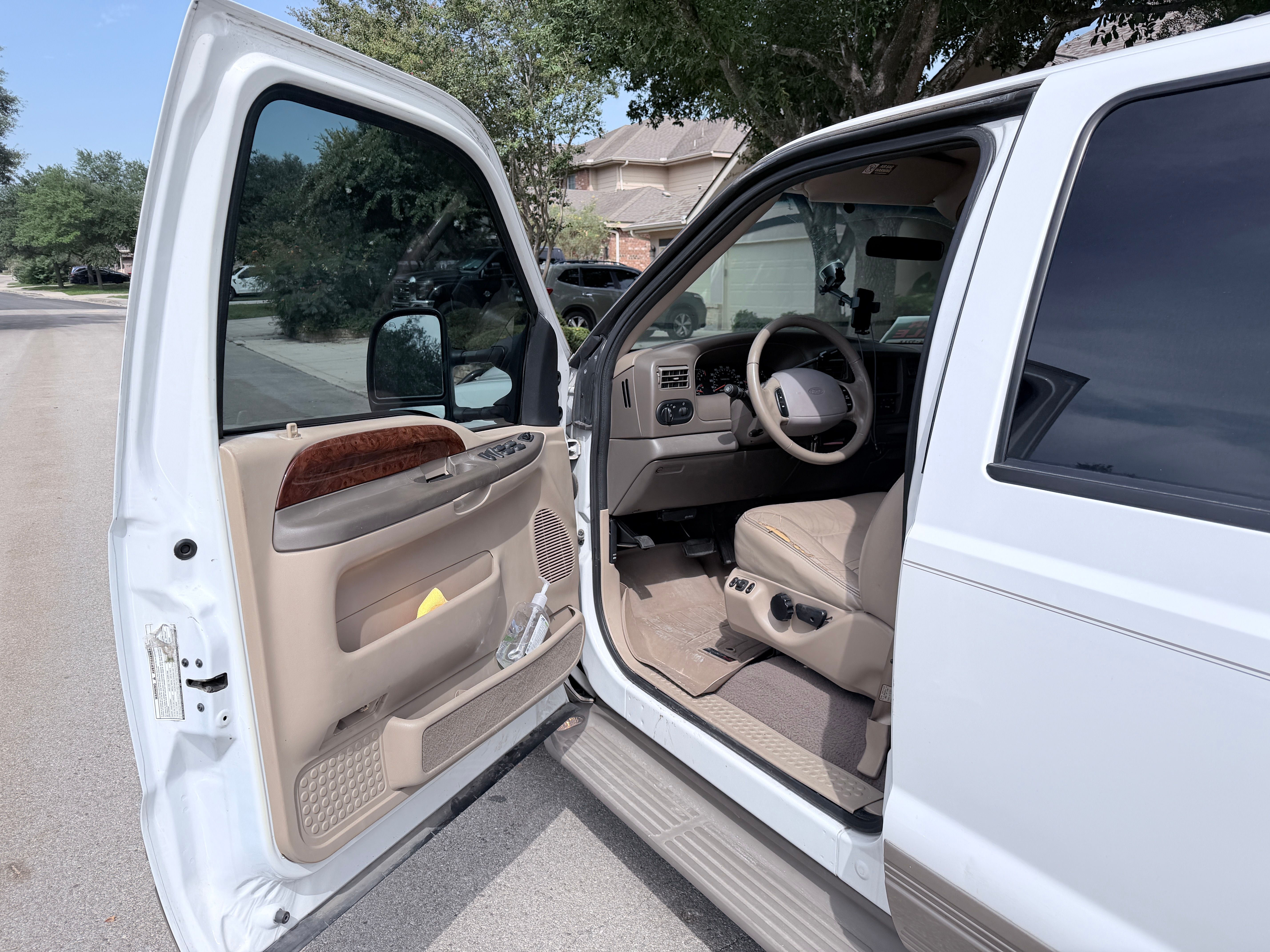 Used 2000 Ford Excursion Limited RWD image 6