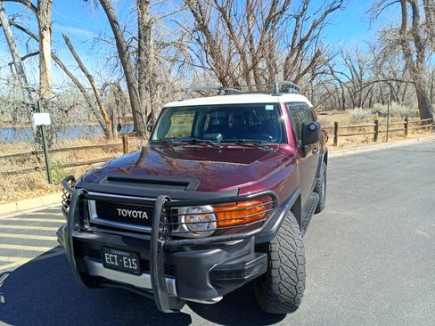 Used 2007 Toyota FJ Cruiser Sport Utility 2D image 7