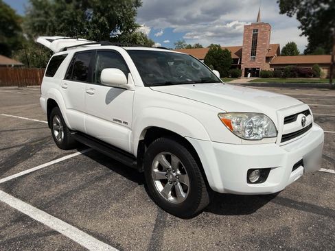 Used 2008 Toyota 4Runner Limited w/ Limited Extra Value Pkg 1 AWD/4WD image 2
