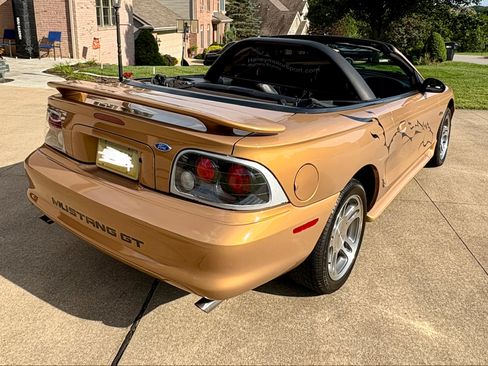 Used 1997 Ford Mustang GT RWD image 26